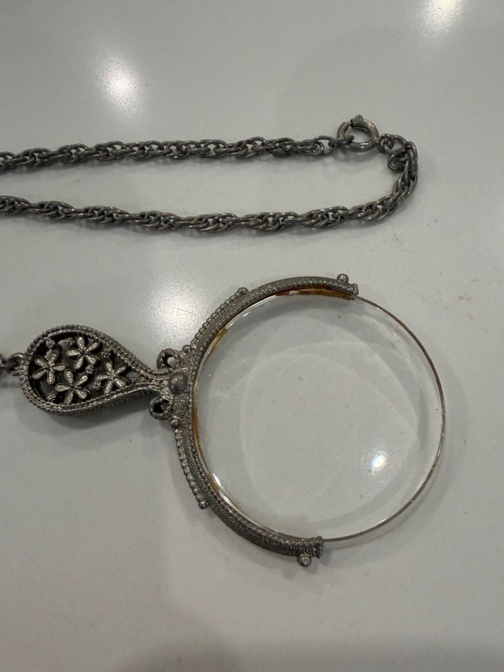 Source Unknown Silver-Tone Filigree Pendant Magnifier Necklace - Picture 2 of 4